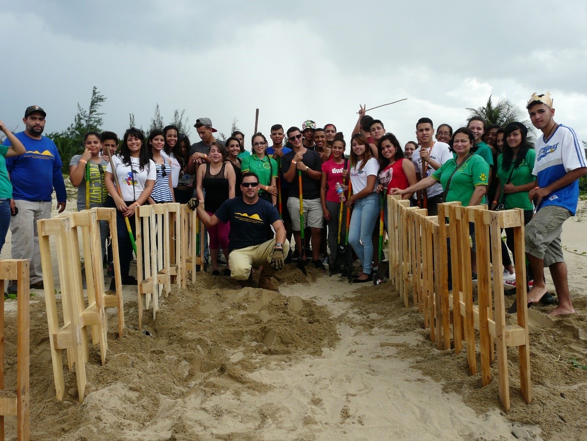 Horas-Contacto-Verde-Upward