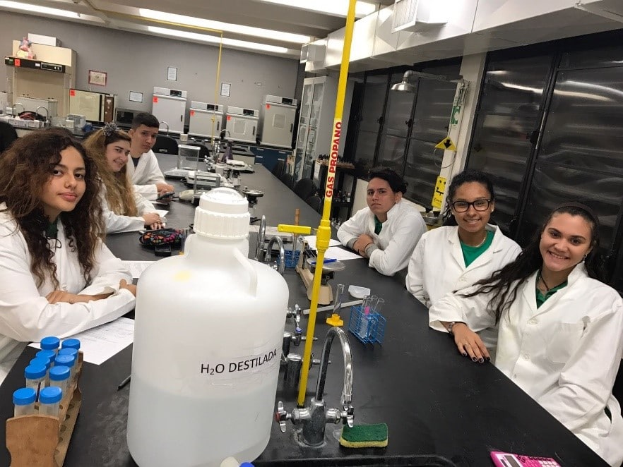 Laboratorios-Ciencia2-Upward