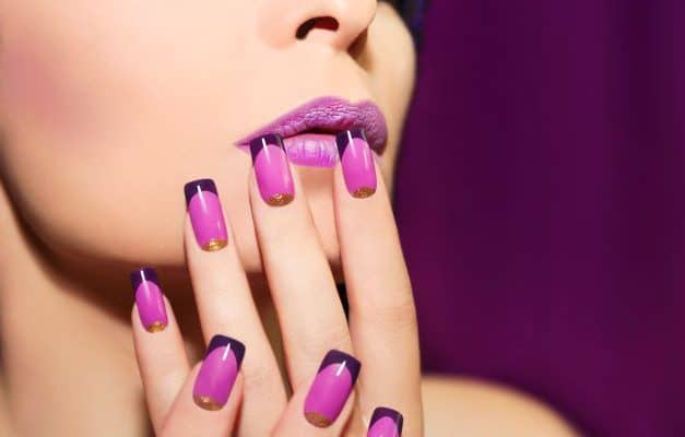 Técnica de Uñas y el Arte de la Pincelada Técnica de Uñas y el Arte de la Pincelada