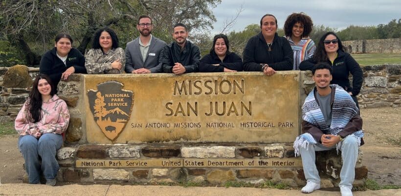 Estudiantes investigadores viven experiencia educativa en agricultura sostenible en San Antonio, Texas